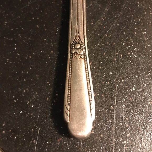 1937 Wm Rogers Memory Hiawatha Plated Slotted Pie Server 2 Modern Hollow Knives - Picture 2 of 4